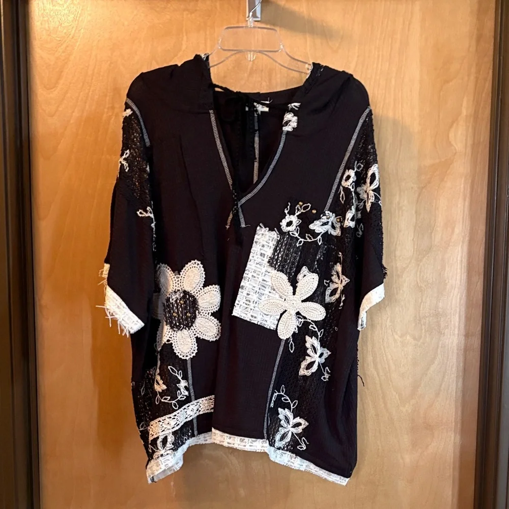 POL Black Textured Knit Top; Size L; New - Picture 3 of 8